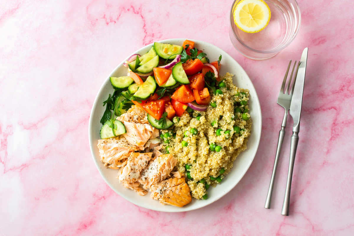 Healthy lunches with quinoa and salmon